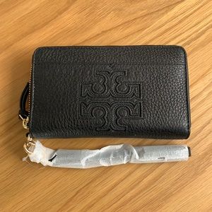 NWT Tory Burch Harper Smartphone Wristlet